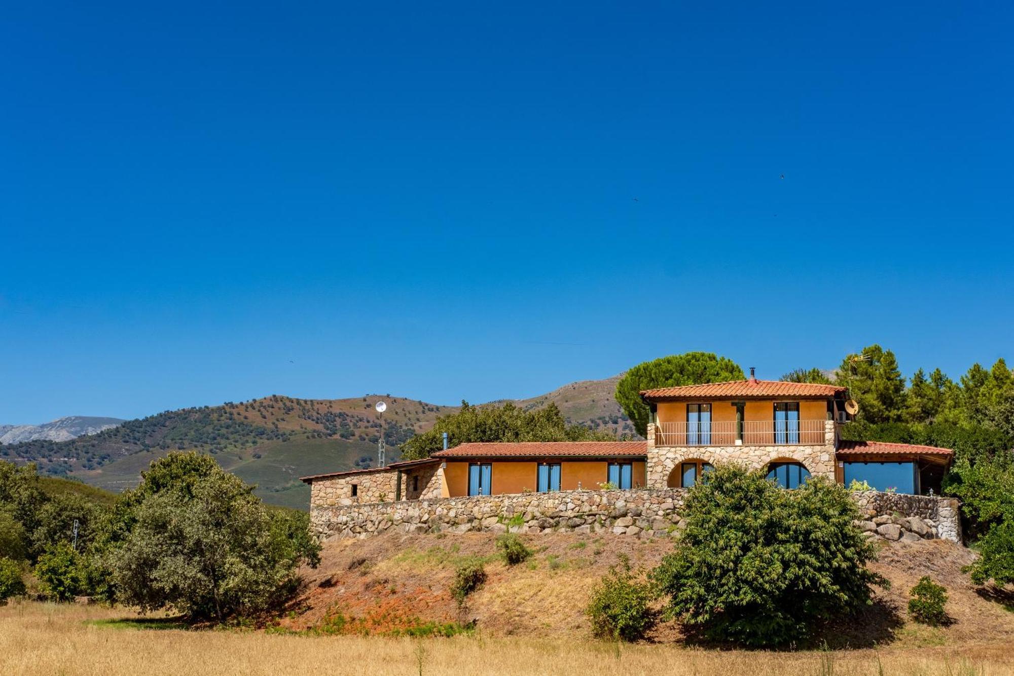 Amaltea Guest House Candeleda Exterior foto